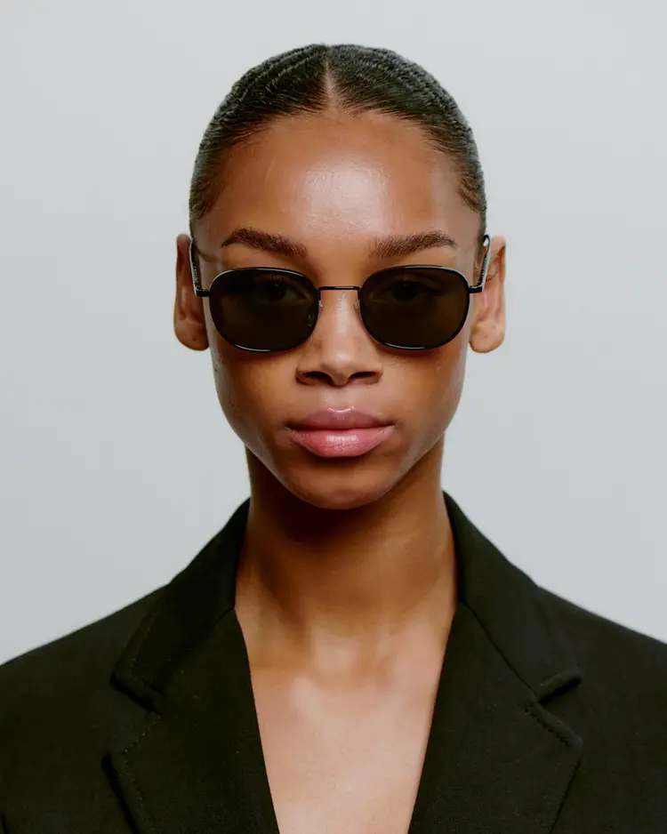 A.Kjaerbede Hello 'Black'