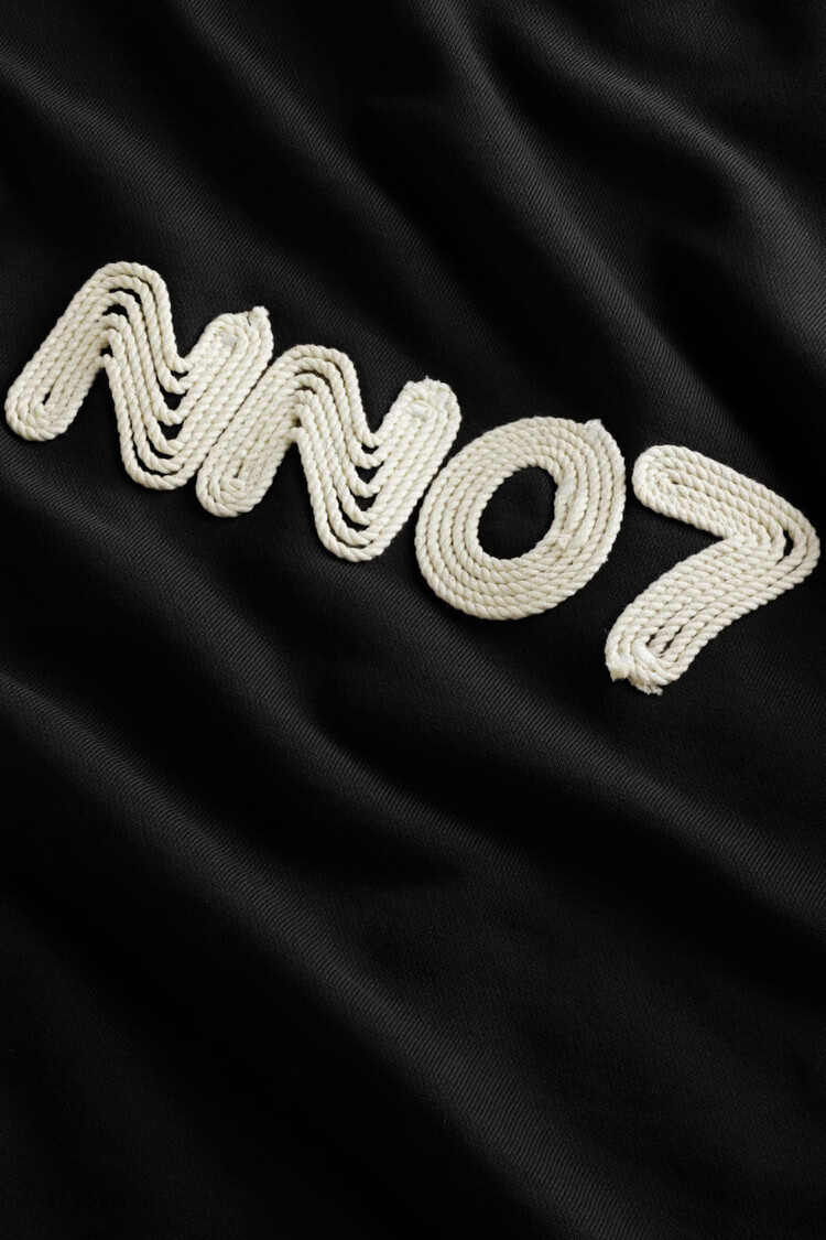 No Nationality 07 David Crew APP 3015 Logo Sweater 'Black'