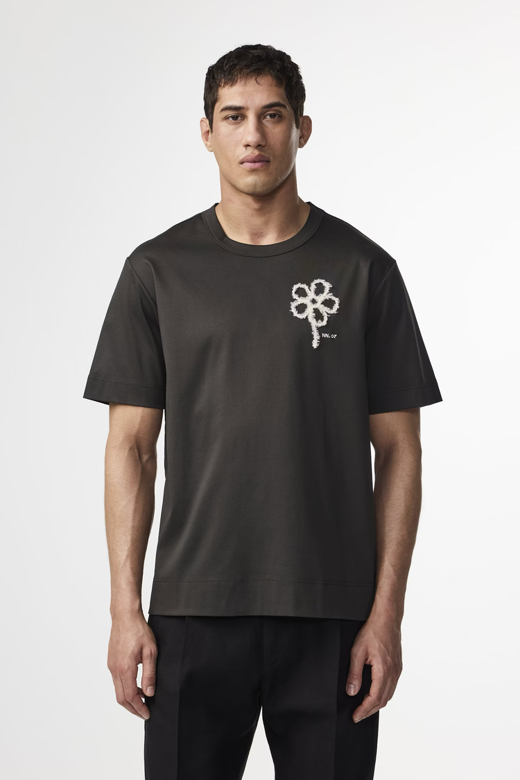 No Nationality 07 Pedro EMB SS T-shirt 3525 'Dark Army'