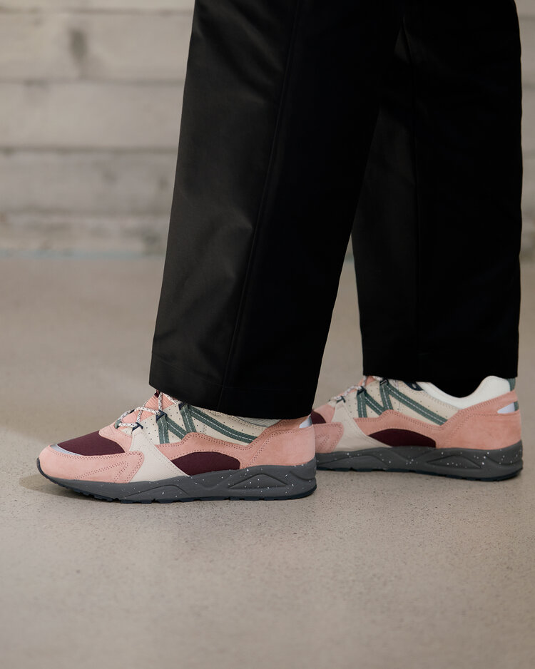 Karhu Fusion 2.0 'Cameo Rose / Iceberg'