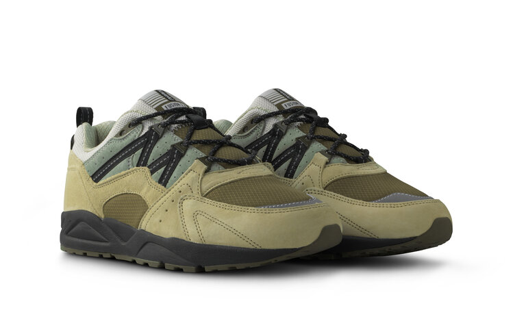 Karhu Fusion 2.0 'Pale Olive Green / Jet Black'