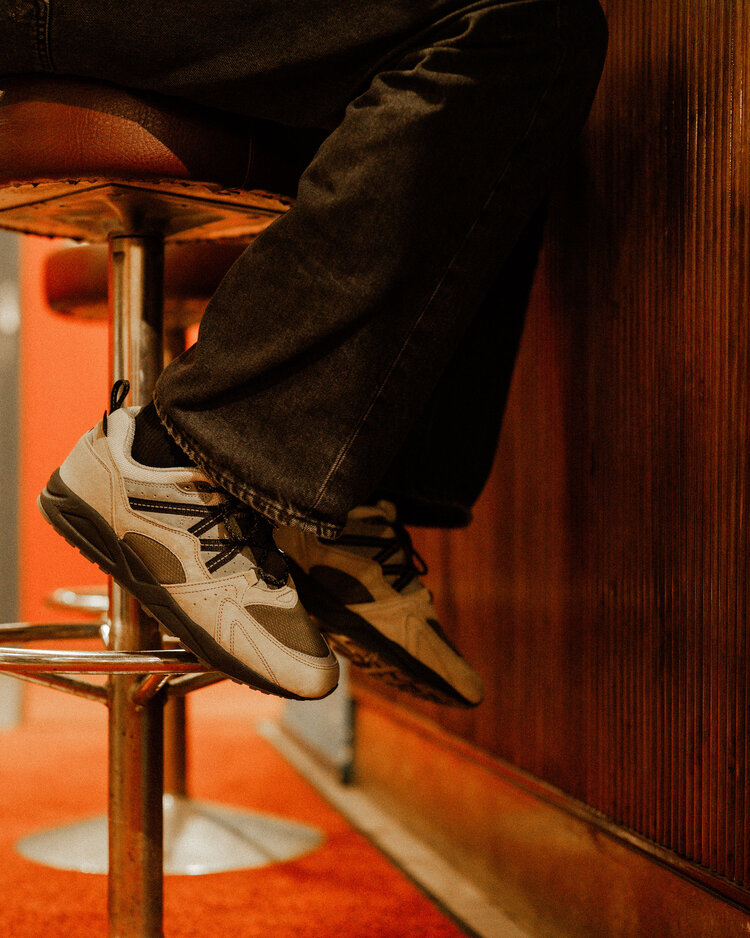 Karhu Fusion 2.0 'Pale Olive Green / Jet Black'