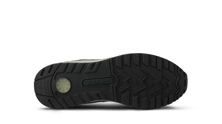 Karhu Legacy 96 'Tea / Jet Black'