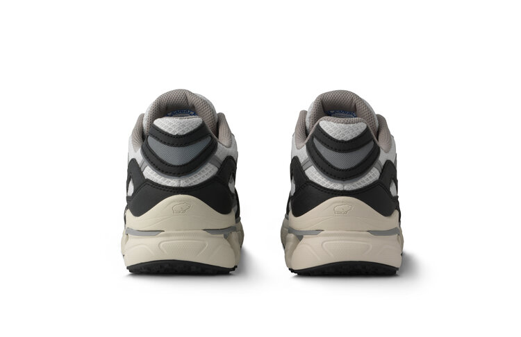 Karhu Super Fulcrum 'Jet Black / Dawn Blue'