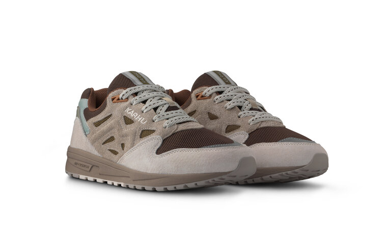 Karhu Legacy 96 'White Sand / Beech'