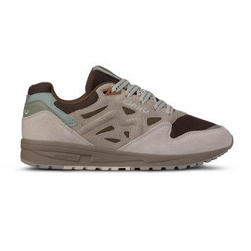 Karhu Legacy 96 'White Sand / Beech'