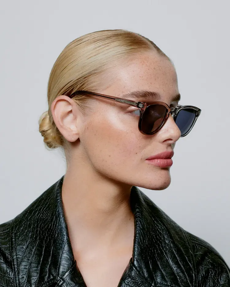 A.Kjaerbede Bate 'Grey Transparent'