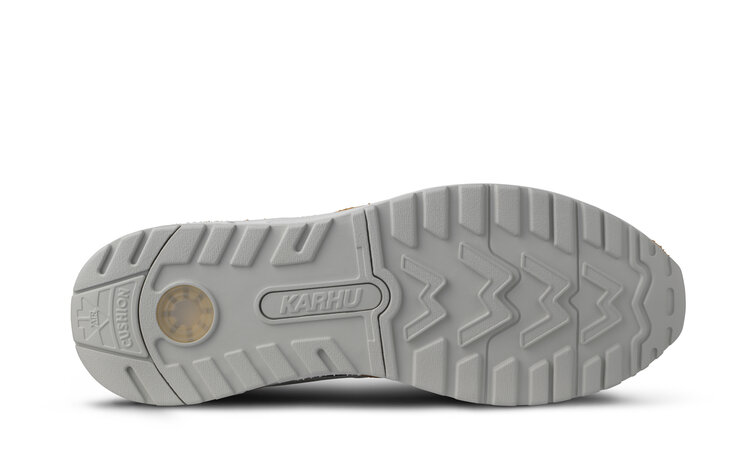 Karhu Legacy 96 'Pumpkin Spice / Bright White'