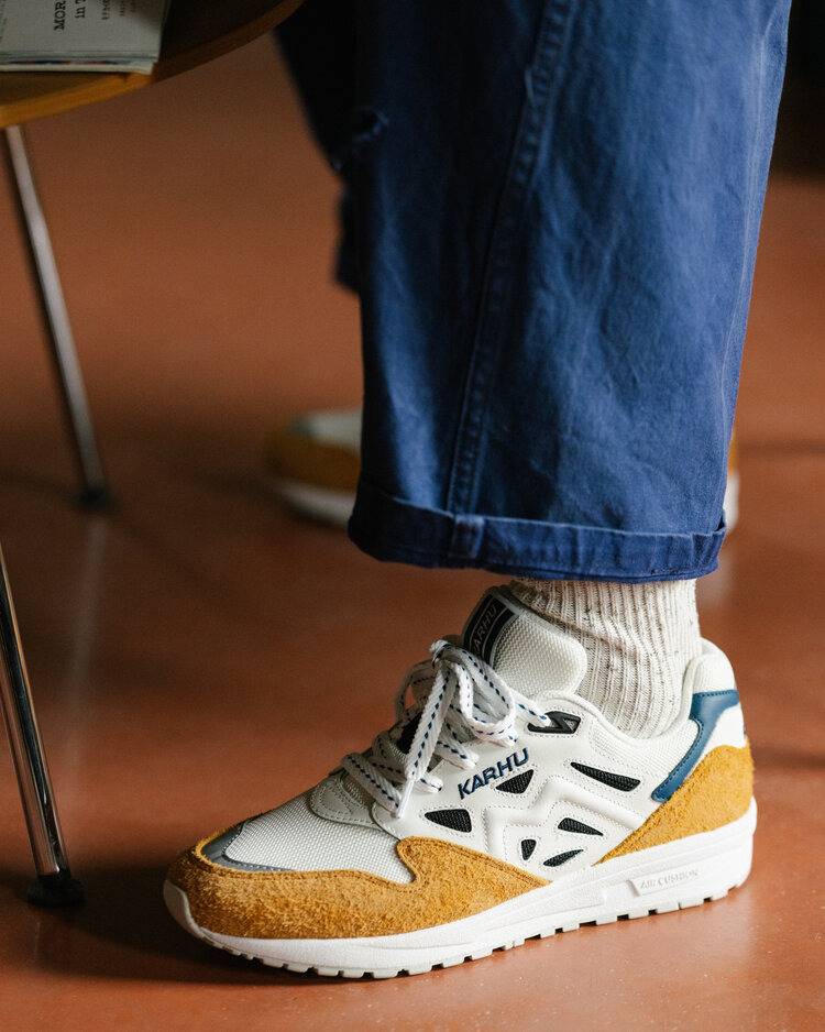 Karhu Legacy 96 'Pumpkin Spice / Bright White'