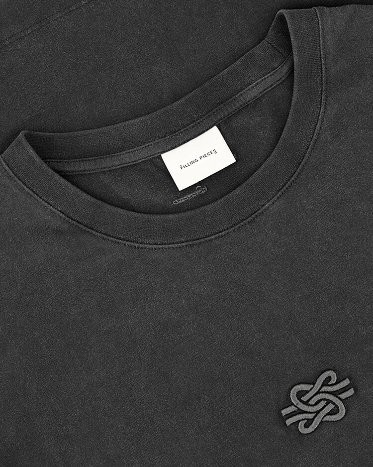 Filling Pieces T-Shirt Boxy Embroidered 'Vintage Black'