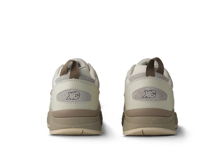 Karhu Fusion XC 'Lily White / Pine Bark'