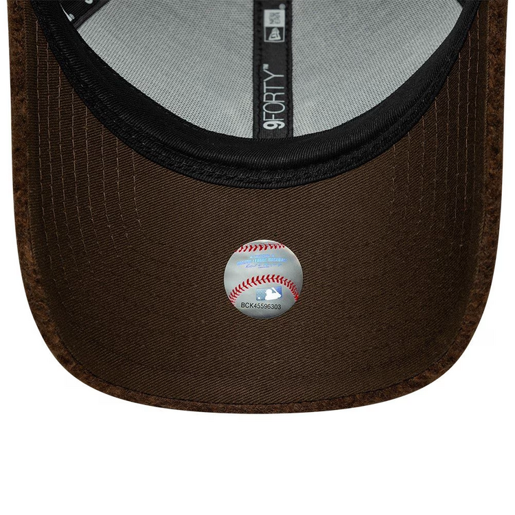 New Era New York Yankees Winter Borg 9Forty 'Brown'