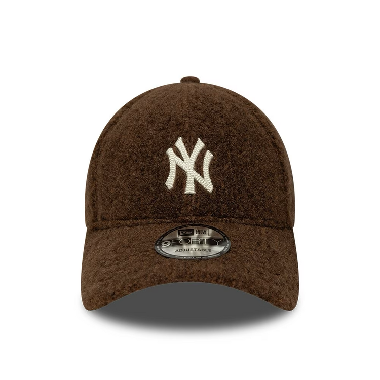 New Era New York Yankees Winter Borg 9Forty 'Brown'