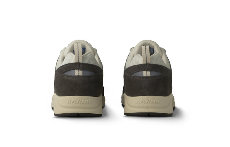 Karhu Fusion 2.0 'Dark Gull Gray / Turtledove'