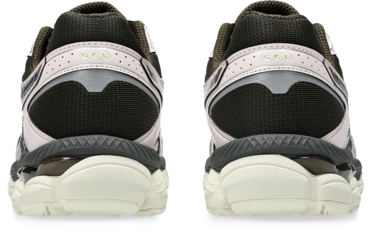 Asics GEL-Cumulus 16 'Black Coffee / Pure Silver'
