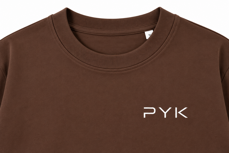 DEAUP T-shirt 'Bruin' He Druifje Pyk x DEAUP