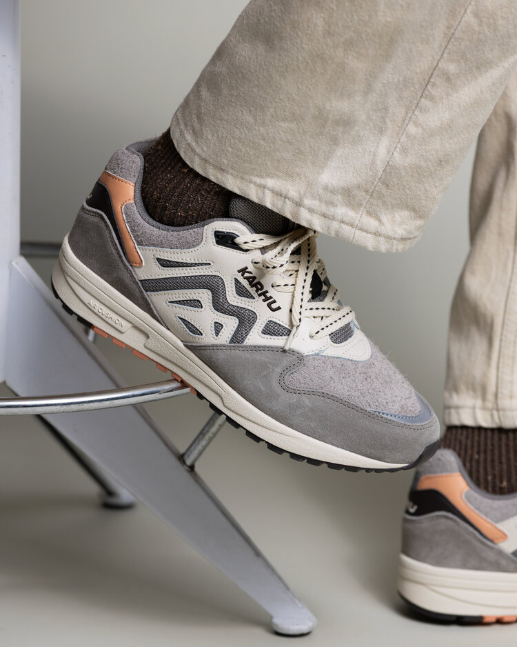 Karhu Legacy 96 'Hematite / Hematite'