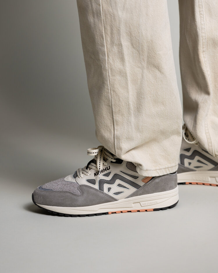 Karhu Legacy 96 'Hematite / Hematite'