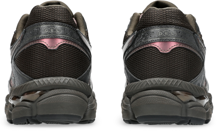 Asics GEL-Cumulus 16 'Cocoa Powder / Black'