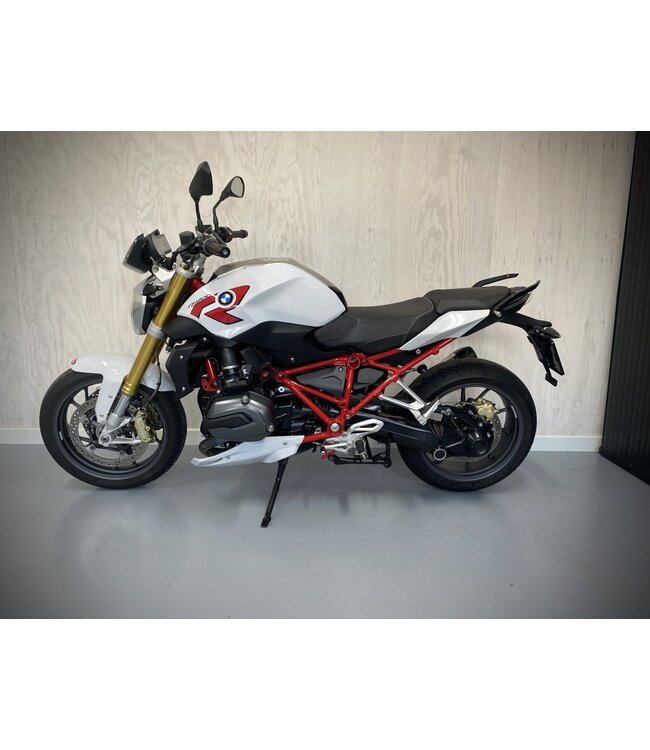 BMW R 1200 R LC (bj 2015)