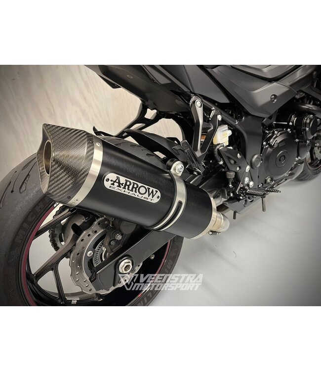 Suzuki  GSX-S 750 (bj 2018) Arrow GERSERVEERD