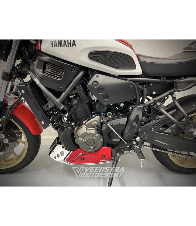 yamaha YAMAHA XSR 700 ABS (2022) AKRAPOVIC