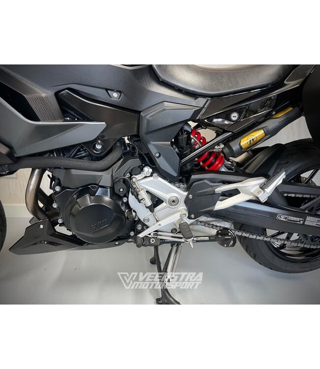 bmw BMW F 900 XR (bj 2022) Triple black Full option