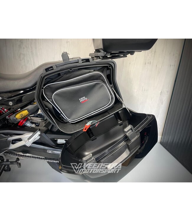 bmw BMW F 900 XR (bj 2022) Triple black Full option
