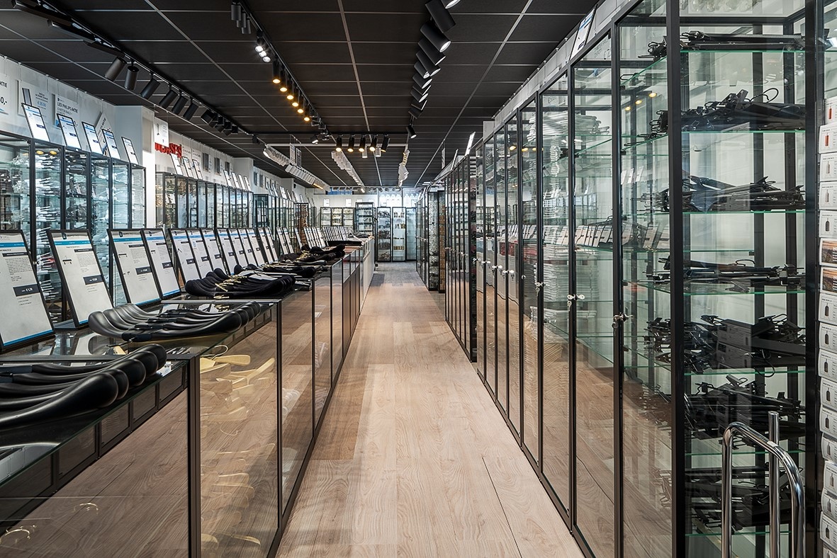 Wir möchten uns auf tausend Vitrinen erweitern