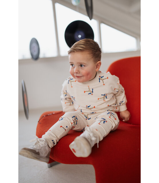 The New Chapter Unisex Sweater Bowe