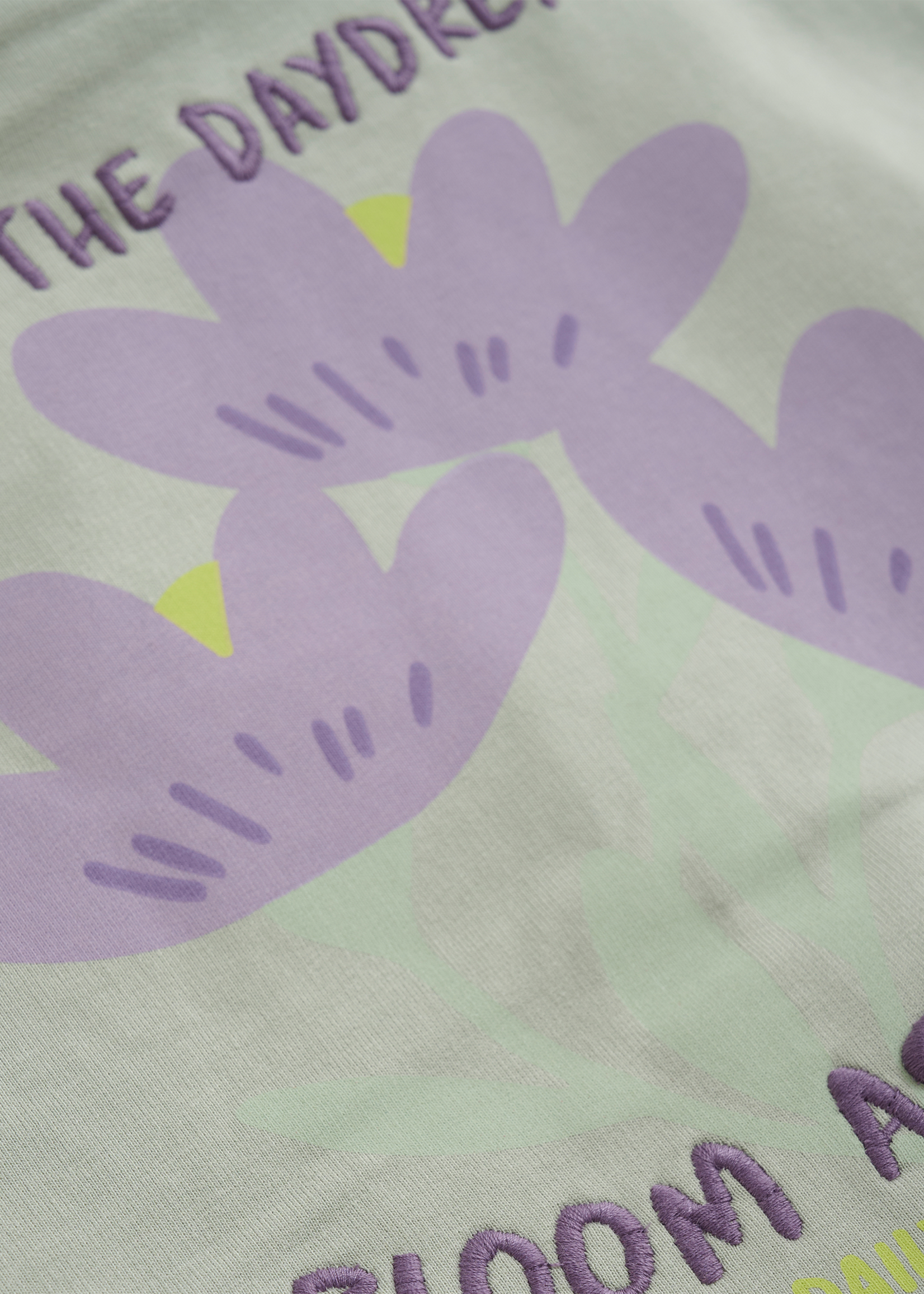 Daily 7 Sweater Backprint | Green