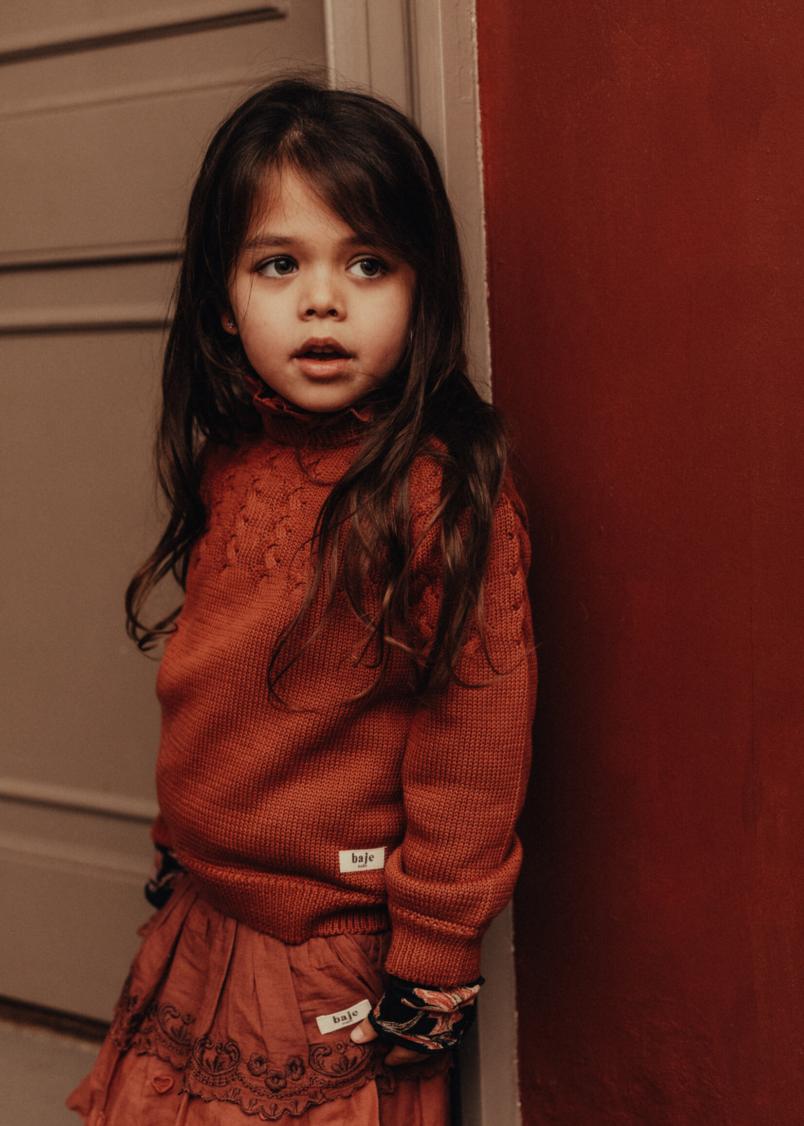 Baje Studio Vallon Red Maroon