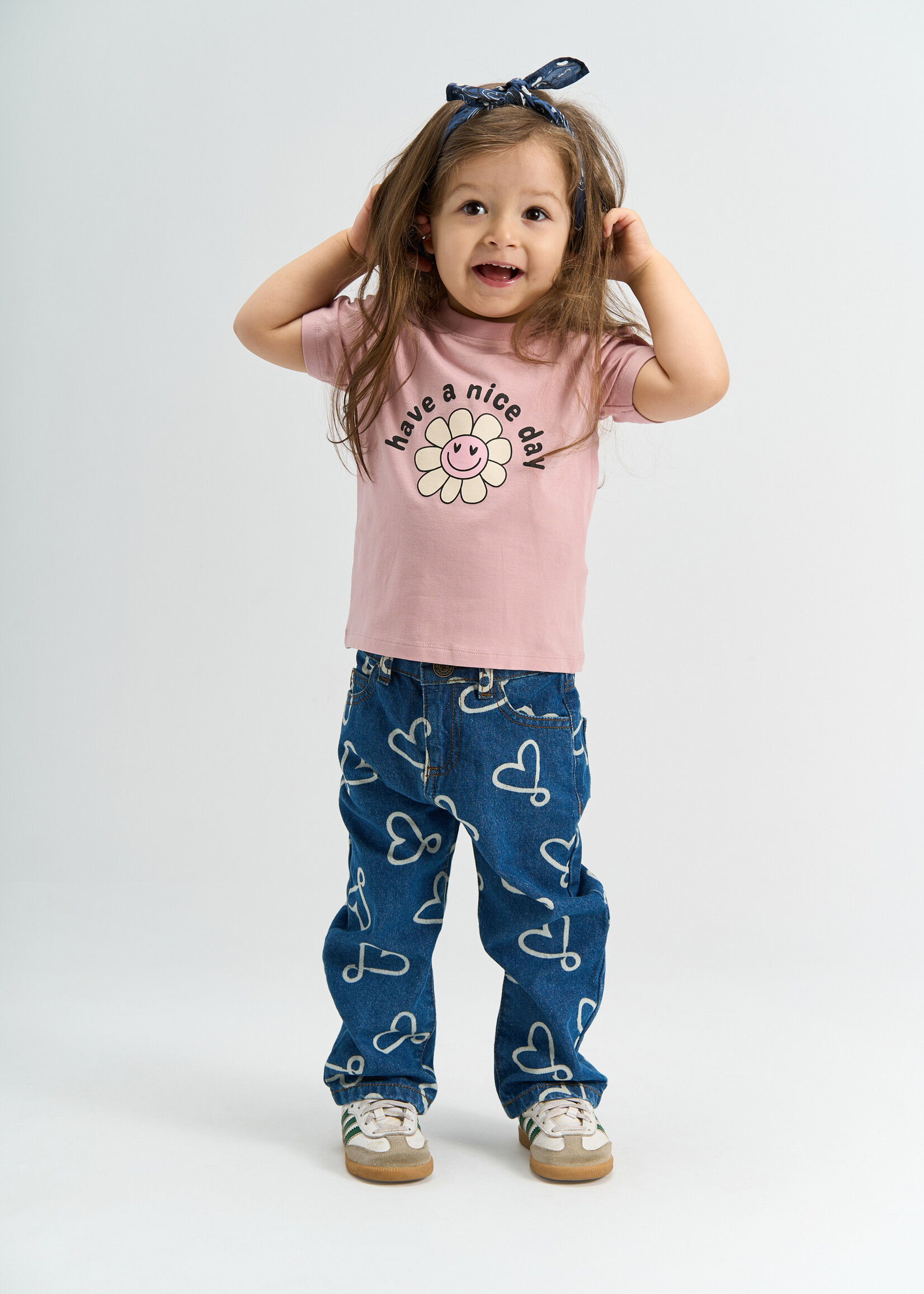 The New Siblings Shea regular fit jeans medium blue AOP