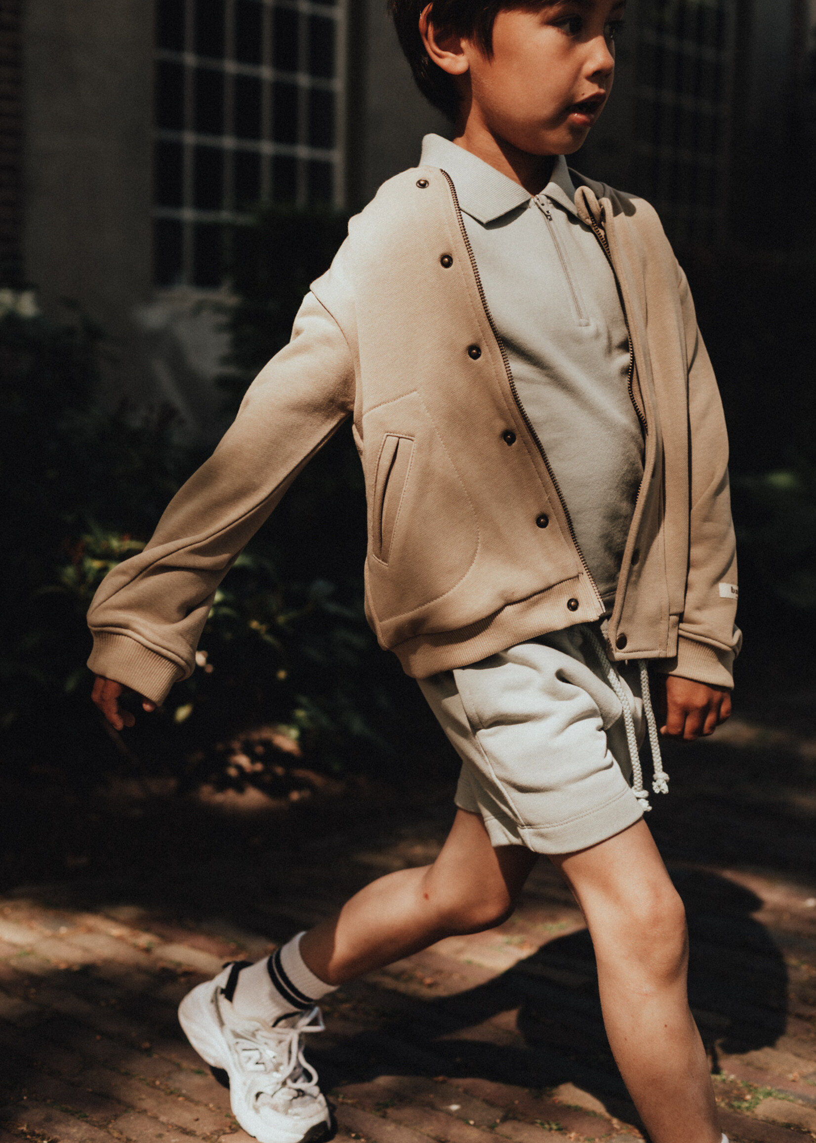 Baje Studio Jaen Taupe cafe