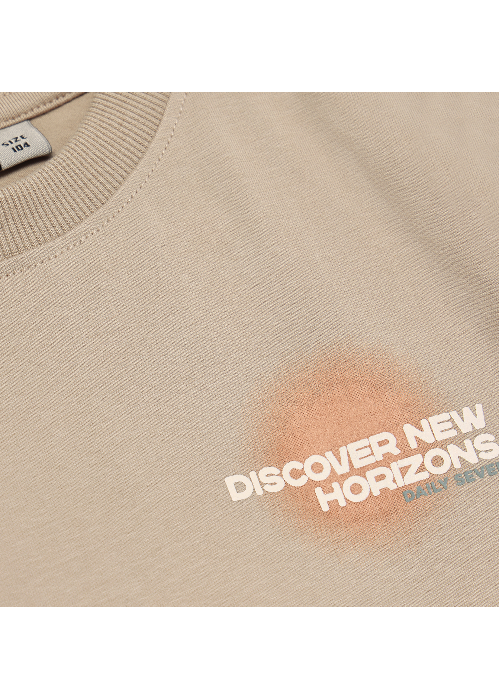 Daily 7 T-shirt Backprint Tuffet