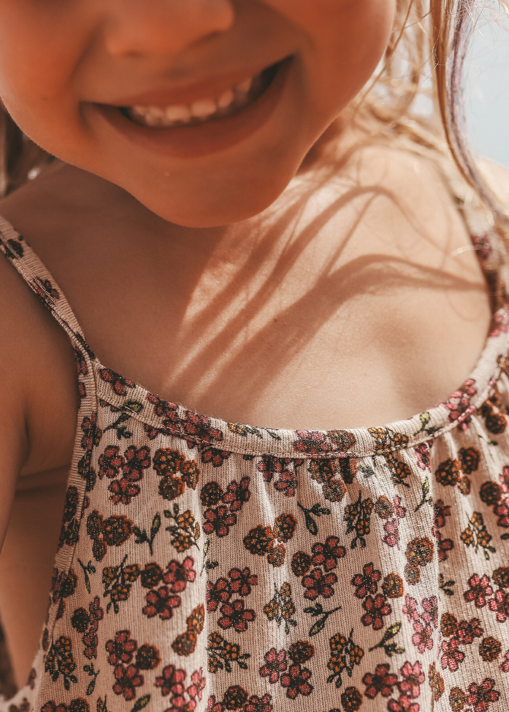 Salted Stories Sparkly Flower | Dress Bombay Brown