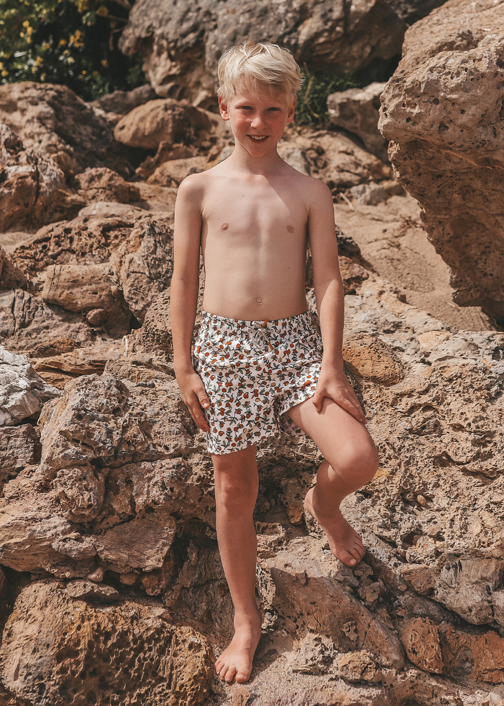 Salted Stories Pommegranate | Swim Shorts White Swan