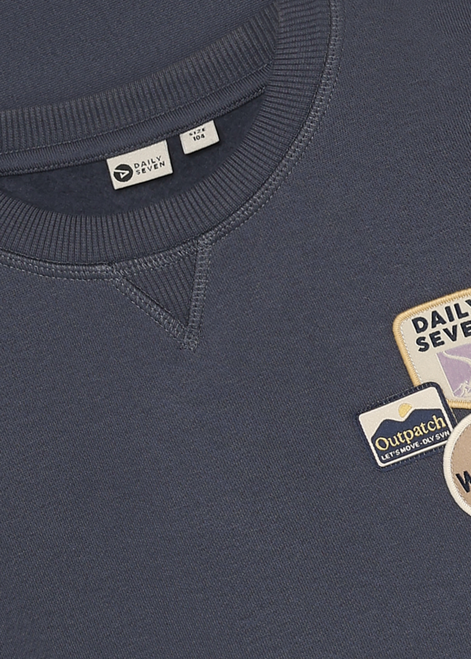 Daily 7 Oversized Sweater Badges Odyssey Gray