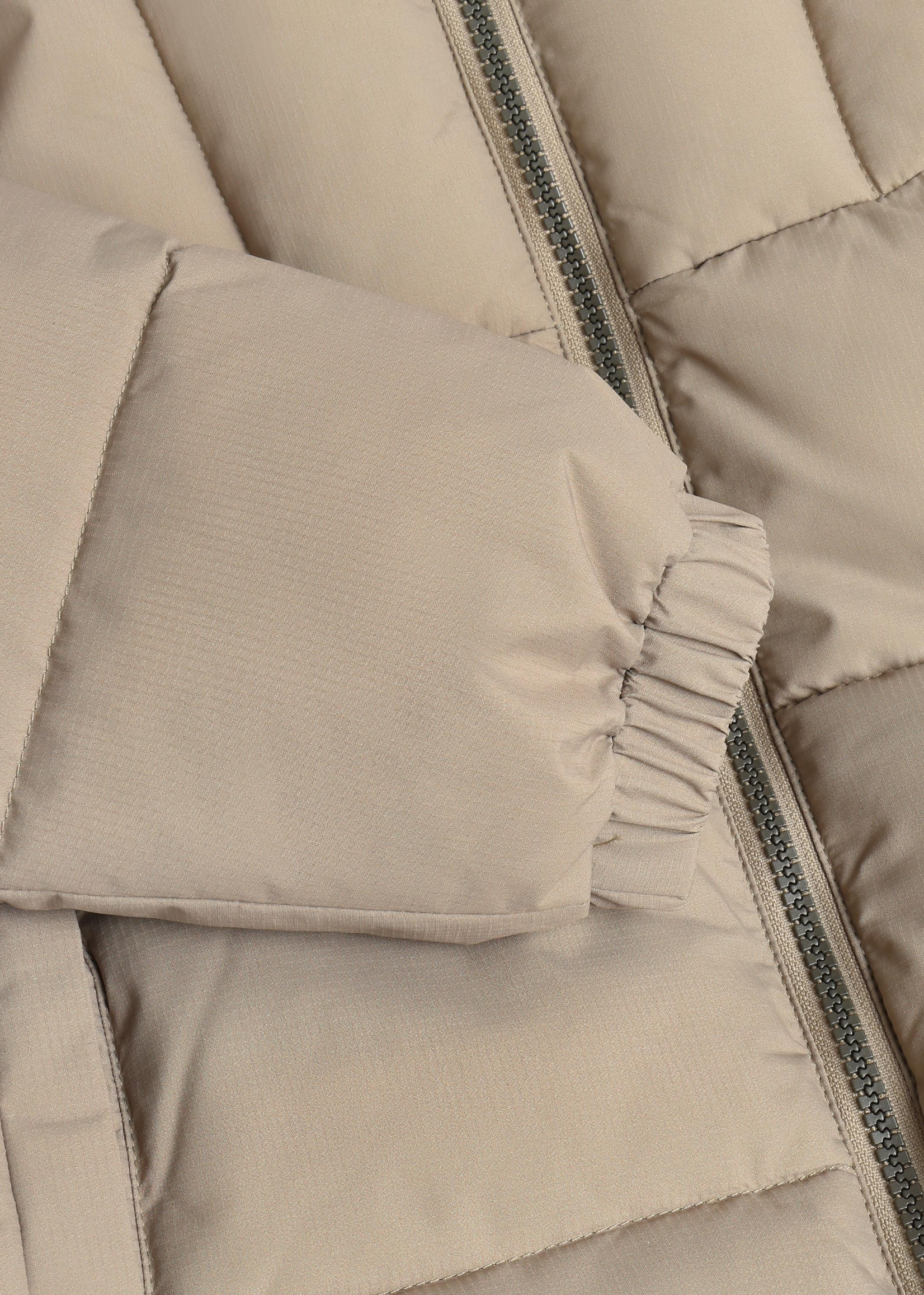 Daily 7 Quilted Jacket Crockery