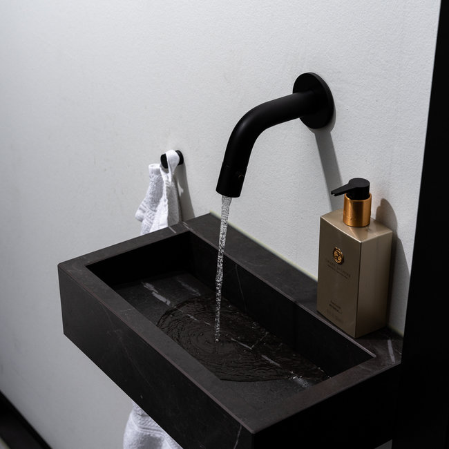 Badkamer en toilet met Marble Black