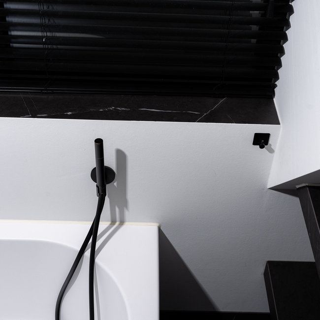 Badkamer en toilet met Marble Black