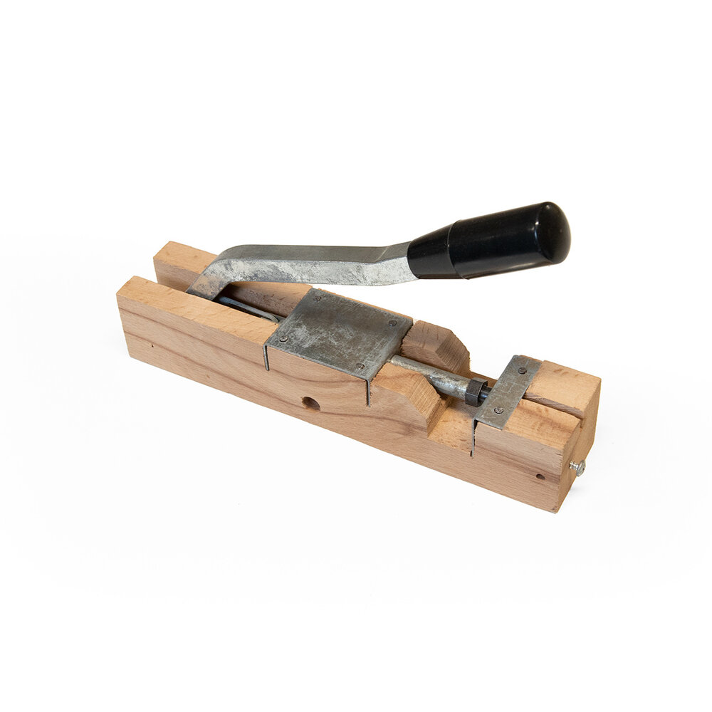 Gaatjesmaker om oogjes te monteren in uw ramen