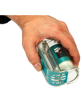 One hand queen catcher