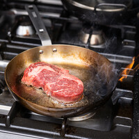 TikToker reveals the 'perfect' temperature to avoid food sticking to stainless  steel pans - Yahoo Sports