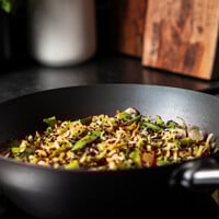 Pyszny klasyczny makaron stir-fry