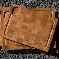Wooden vs plastic chopping board