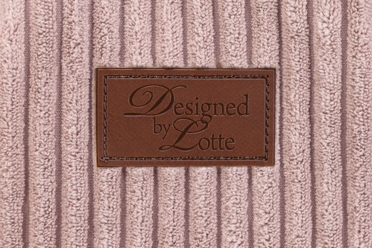 Designed by Lotte Designed by Lotte Kussen Ribbed Roze Designed by Lotte Designed by Lotte Kussen Ribbed Roze
