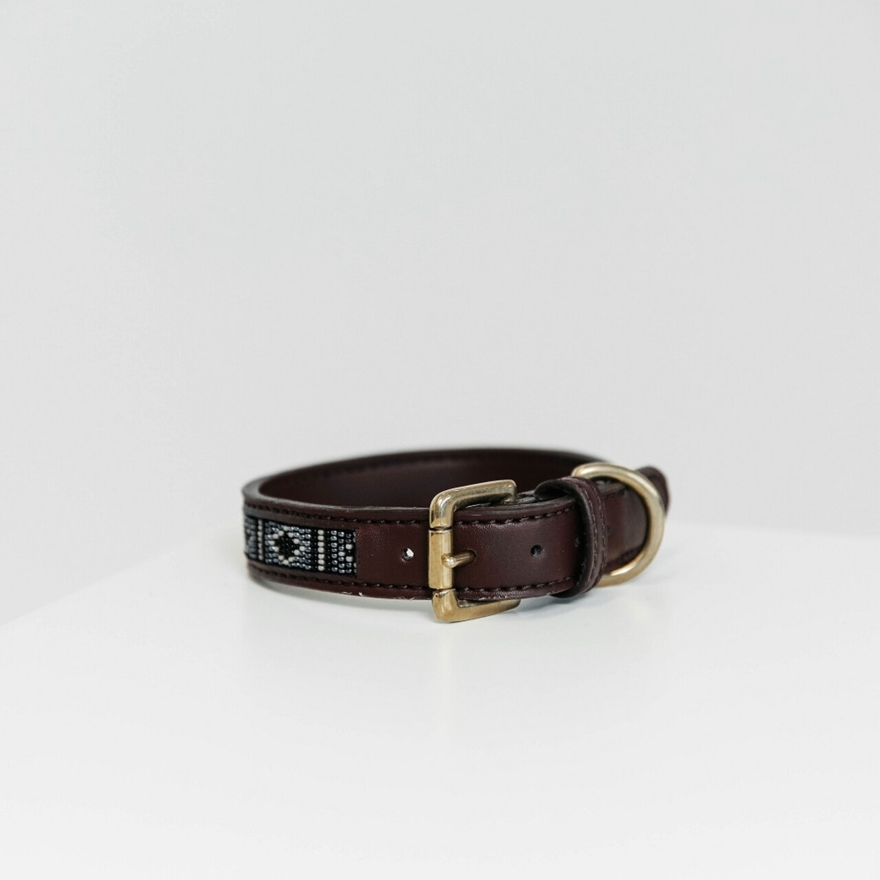 Kentucky Dogwear Kentucky Dogwear Halsband Handgemaakte Parels Zilver Kentucky Dogwear Kentucky Dogwear Halsband Handgemaakte Parels Zilver