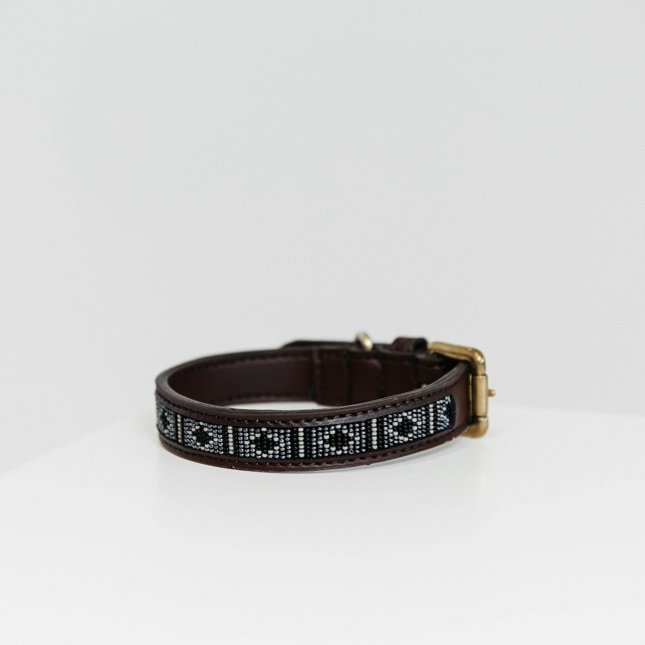 Kentucky Dogwear Kentucky Dogwear Halsband Handgemaakte Parels Zilver Kentucky Dogwear Kentucky Dogwear Halsband Handgemaakte Parels Zilver