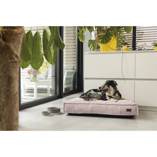 Designed by Lotte Designed by Lotte Kussen Ribbed Roze Designed by Lotte Designed by Lotte Kussen Ribbed Roze